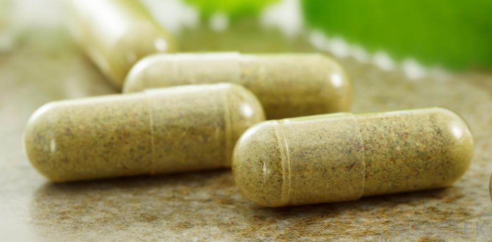 green-herbal-capsules
